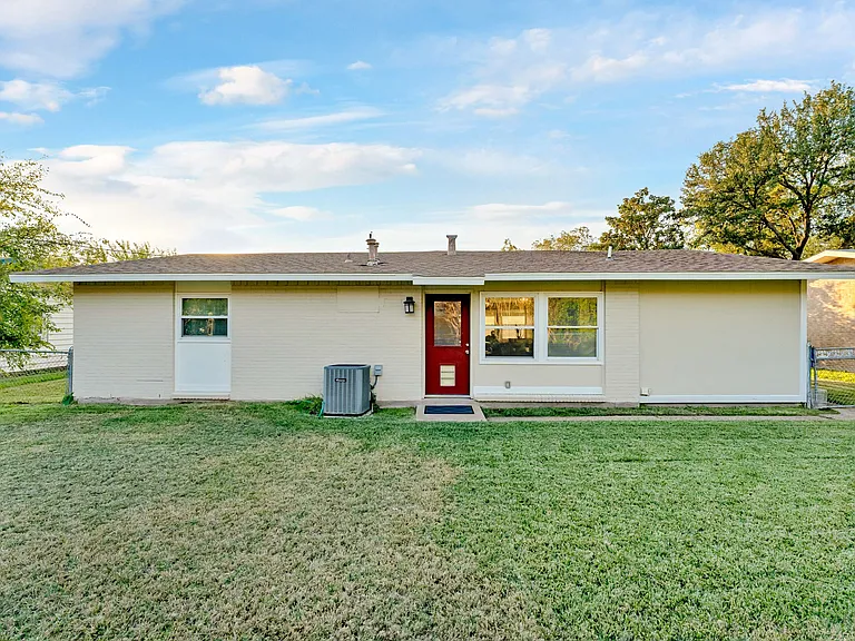 13506 Castleton Dr — Photo 41