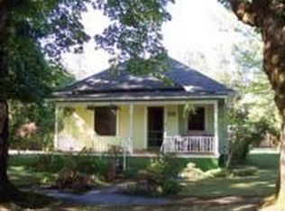 236 Adams Ave, Cottage Grove, OR 97424