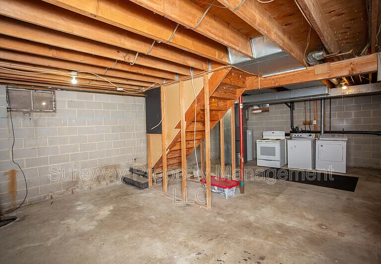 5729 Irving Ave — Photo 26