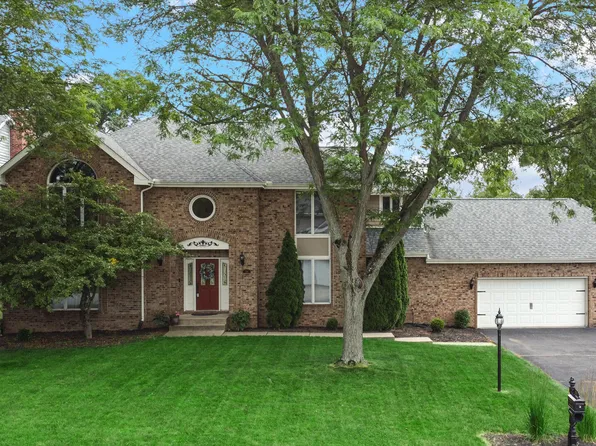 374 Tremont Cir, Valparaiso, IN 46385