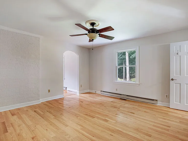 4320 Providence Rd — Photo 11