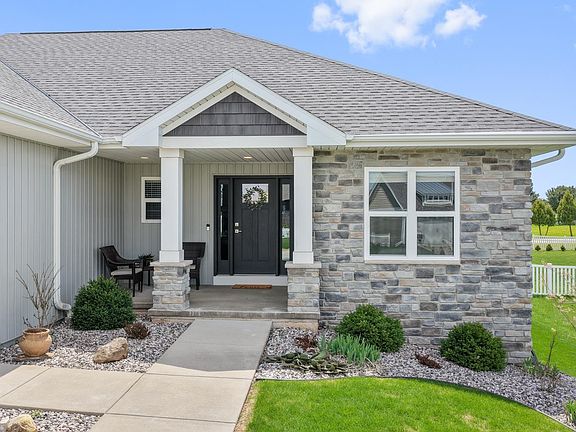 3rd image of 3492 Mayapple Dr