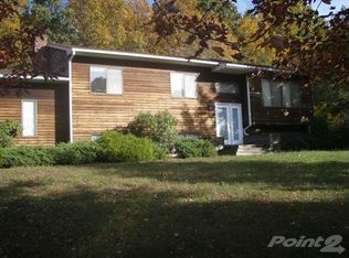 58 Long View Dr, Wading River, NY 11792