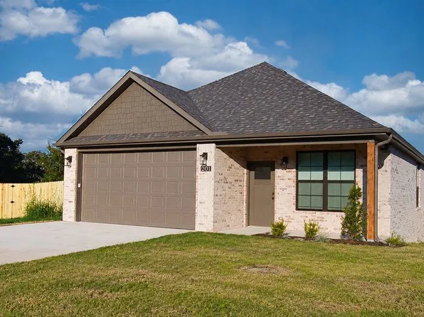 201 N Eagle Mountain St, Prairie Grove, AR 72753