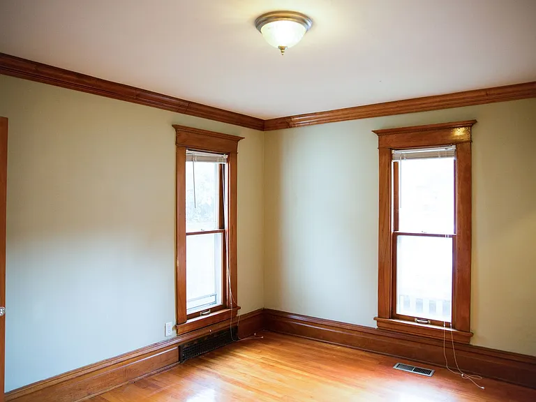 3021 Knox Ave — Photo 13
