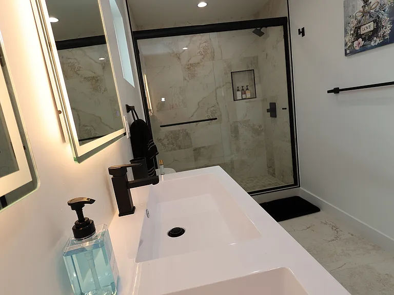 6825 Ranchito Ave — Photo 19