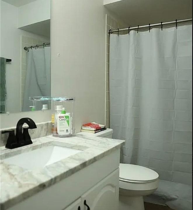1st image of 306 NW 16th Pl
