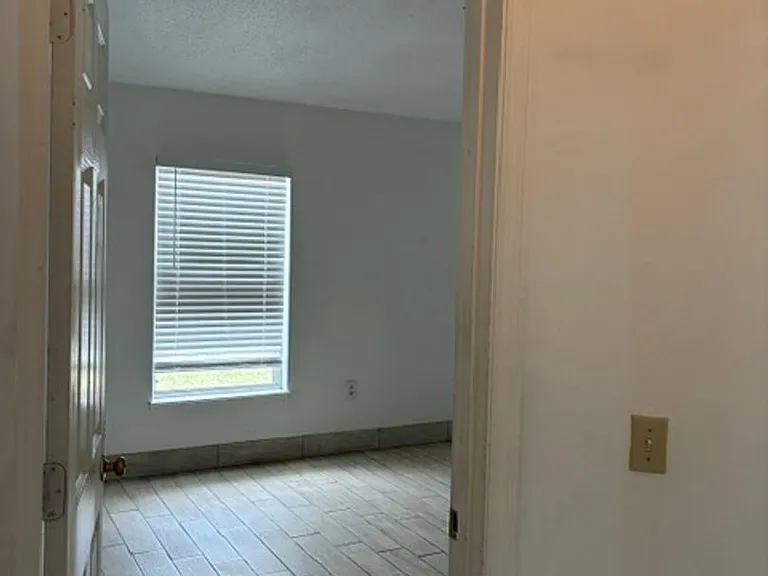 616 Sunway Ln — Photo 13