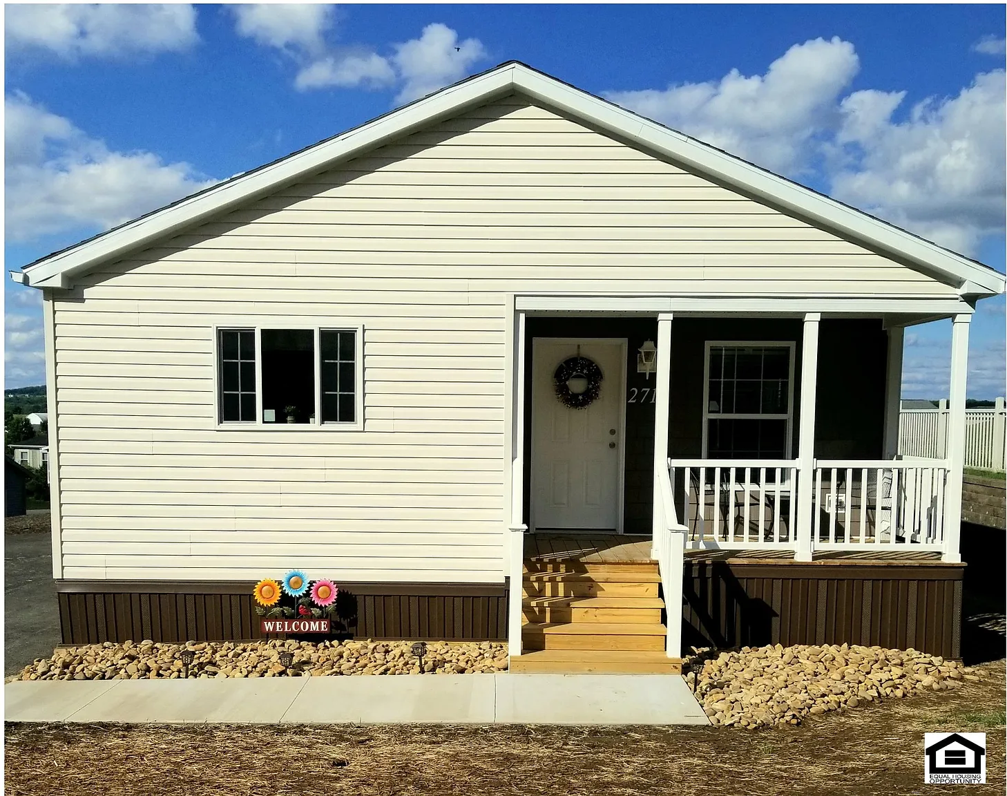 271 Indigo Ln photo 1