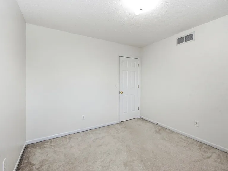 7649 Tollgate Ct — Photo 15