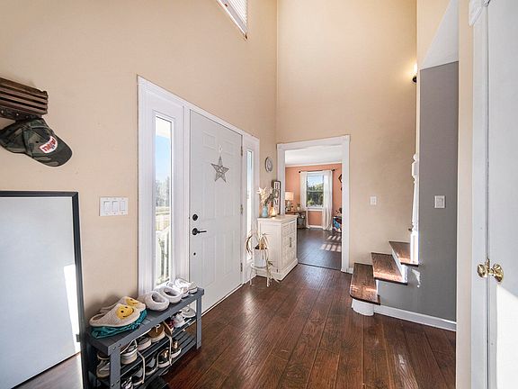 4th image of 115 Ivanhoe Dr