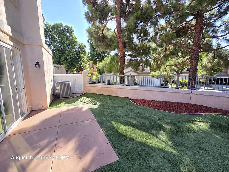 1103 Calle Tesoro — Photo 9