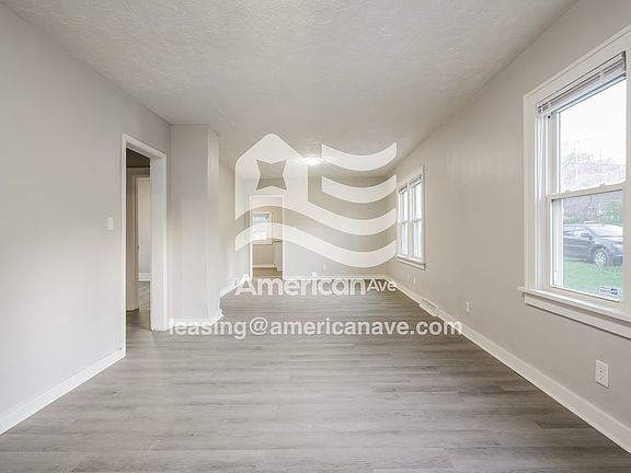 1666261_003_living_room_13717716.jpg