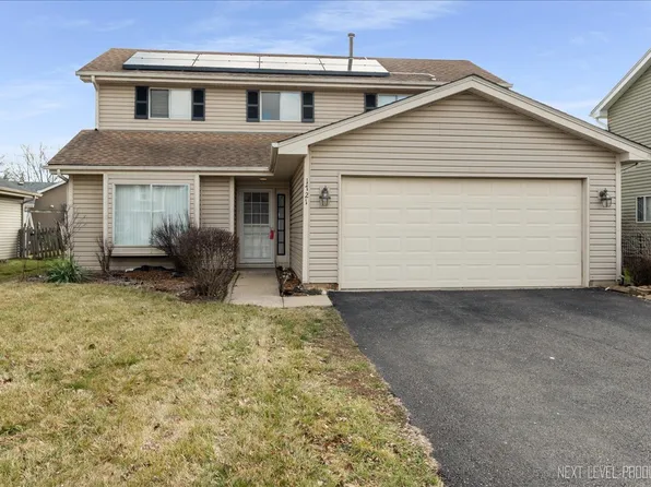1721 Cumberland Rd, Aurora, IL 60504