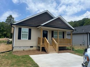 619 Fondel Ln, Tunnel Hill, GA 30755