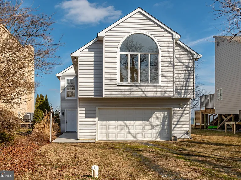 3563 Narragansett Ave — Photo 7