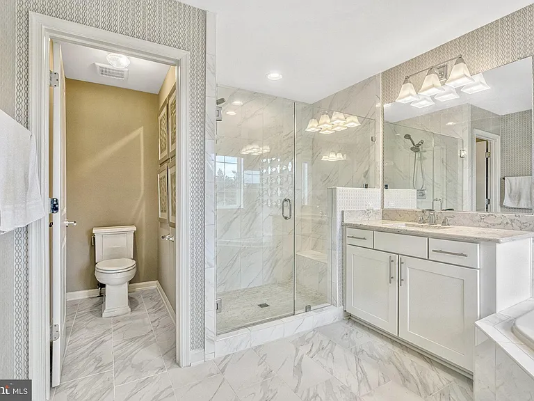 21491 Willow Breeze Sq — Photo 32