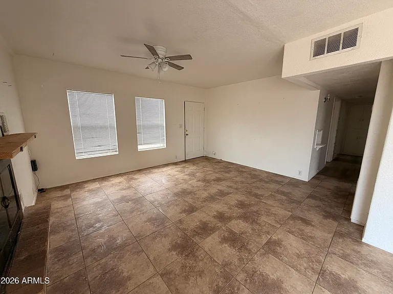 211 S Desoto St — Photo 8