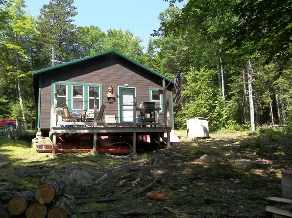 5 Harley Lane, Robbinston, ME 04671