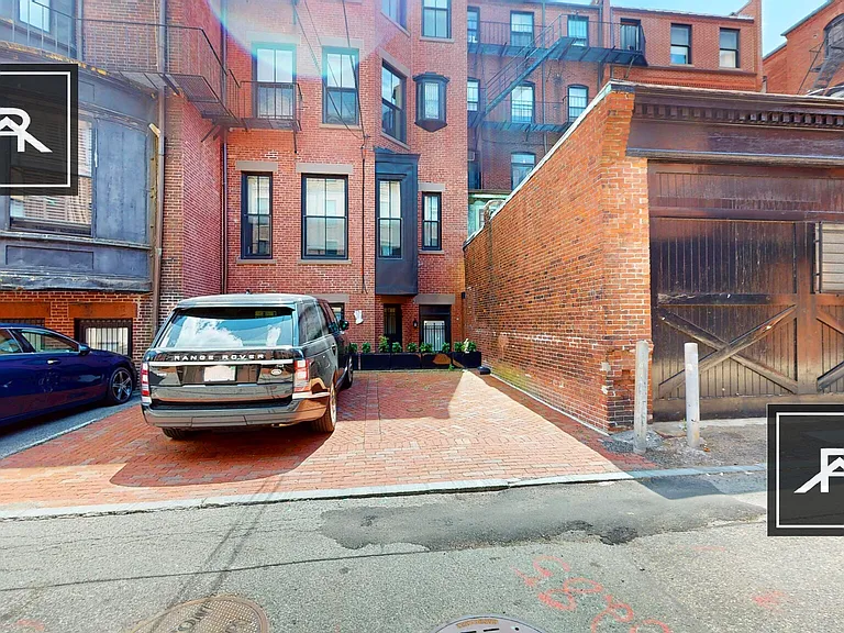 275 Marlborough St #CH — Photo 14