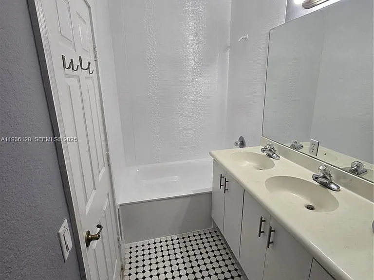 5630 NW 107th Ave #1605 — Photo 16