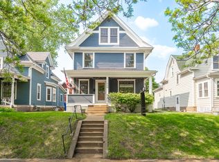 1809 Laurel Ave, Saint Paul, MN 55104