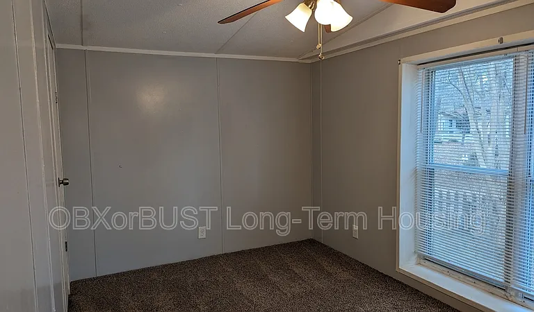 106 Sumac Ln — Photo 21