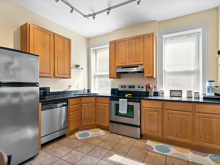4421 Gibson Ave #1F — Photo 4