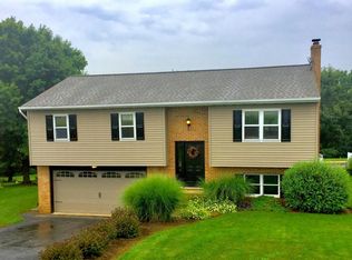 2018 Pennwick Rd, Lancaster, PA 17601
