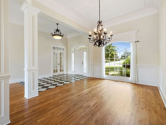 4th image of 501 Five Oaks Blvd