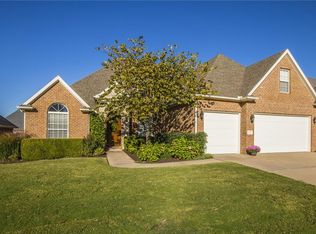 5404 S Braebourne Rd, Rogers, AR 72758