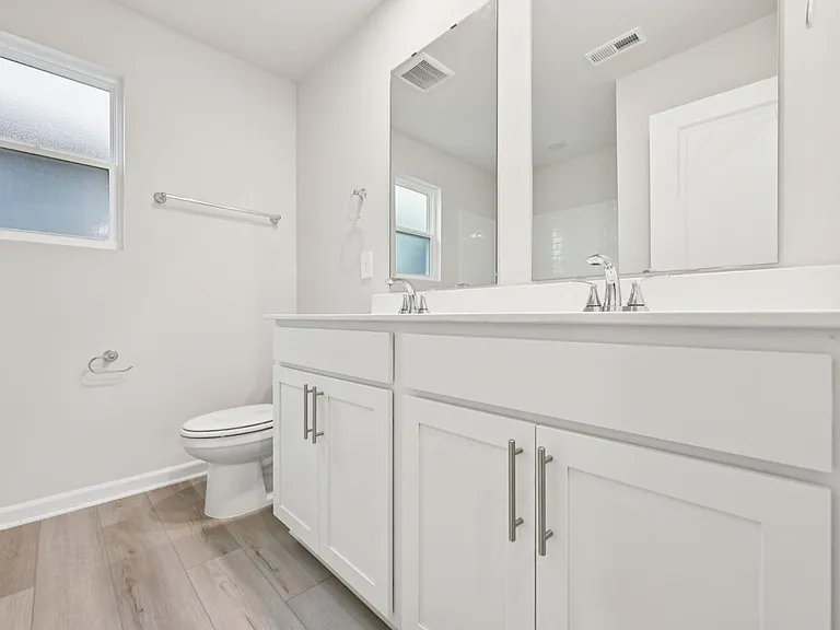 1041 Saint Lawrence Dr — Photo 27