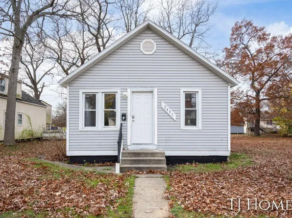 2437 Maffett St, Muskegon Heights, MI 49444