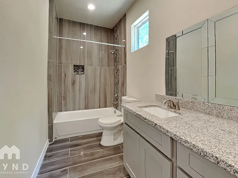 7813 Hanna St — Photo 9