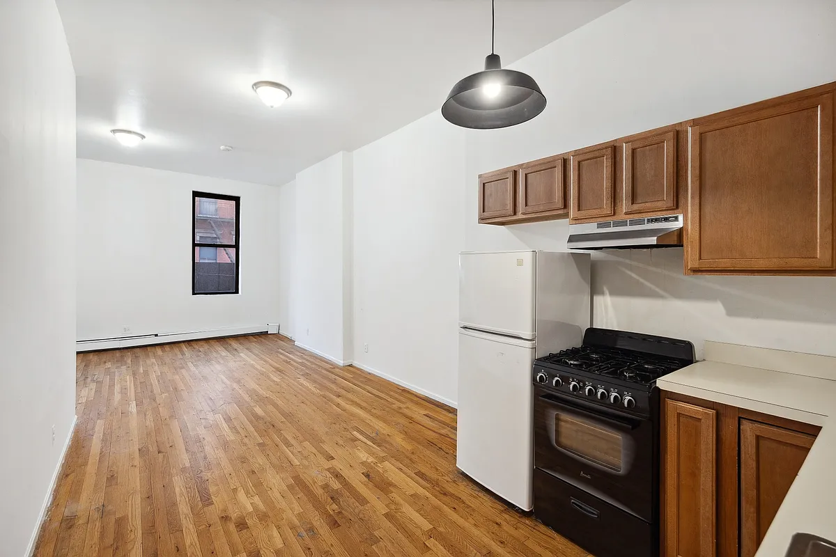 Building Photo - 4 Bleecker St #3W