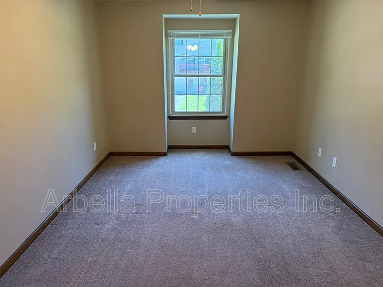 1608 Herrin Dr — Photo 17