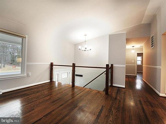 4th image of 8418 Camden St
