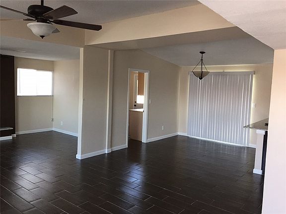 4th image of 1008 Mallett St