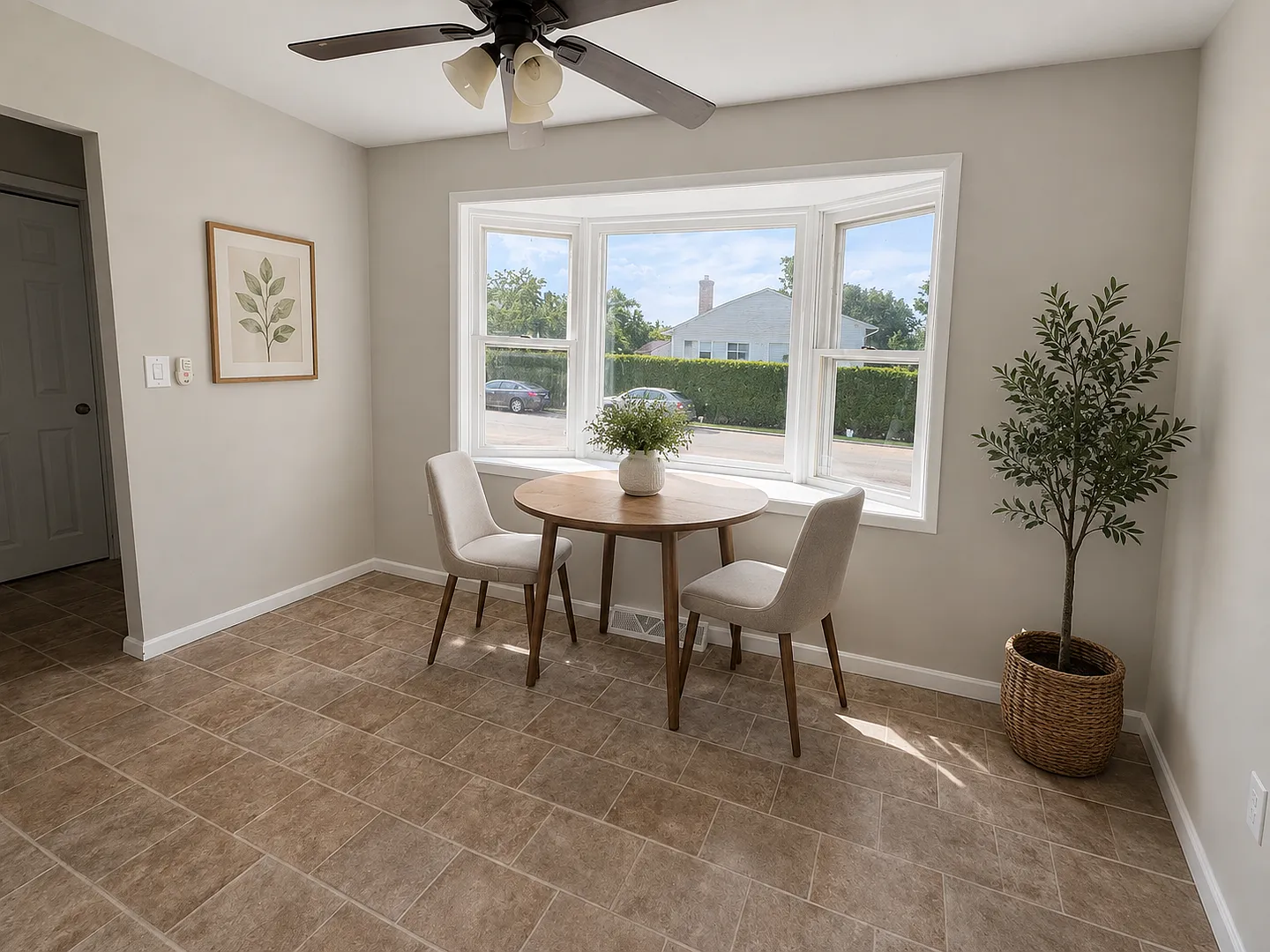 Townhouse - 2 bed + 2.5 bathrooms — Photo 3