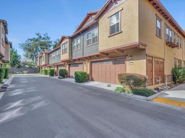 2001 Marcelli Cir, Los Altos, CA 94022