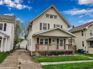 25 Livingston Pl, Lockport, NY