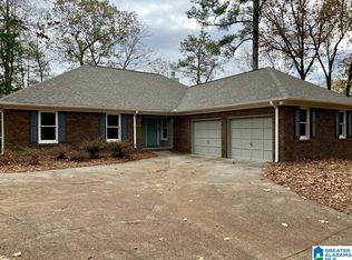 651 Riverchase Pkwy W, Hoover, AL 35244