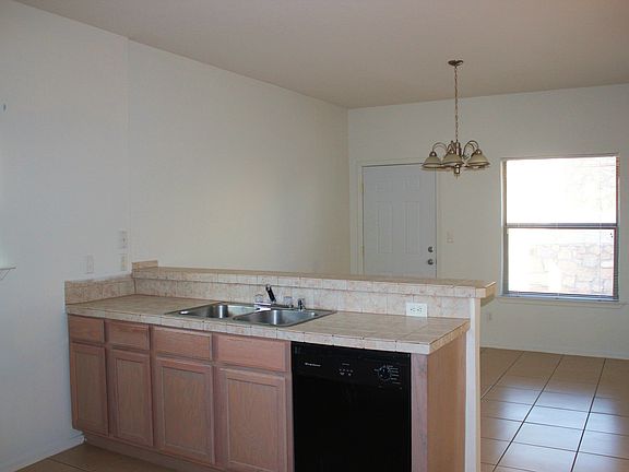 5th image of 637 Pete Payan Dr