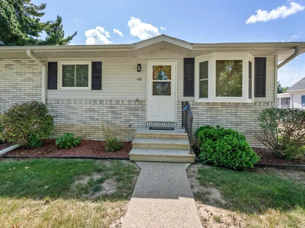 429 S 1st St, La Crescent, MN 55947