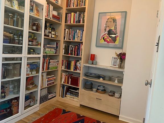4th image of 431 Throop Ave #1