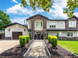 63 Albany Ave, Pompton Lakes, NJ 07442