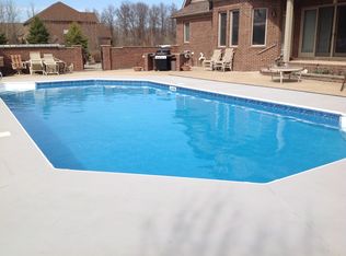 24260 Fairview Dr #2, New Boston, MI 48164