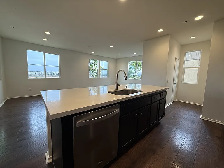 5568 Santa Alicia — Photo 2