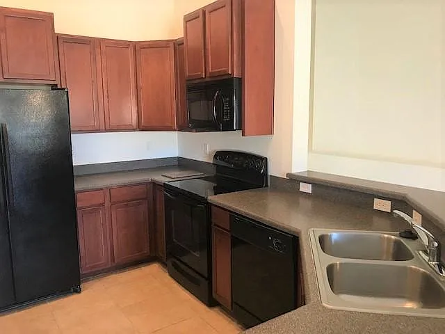 7708 Red Mill Cir — Photo 10