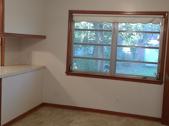 Den/Dining Area